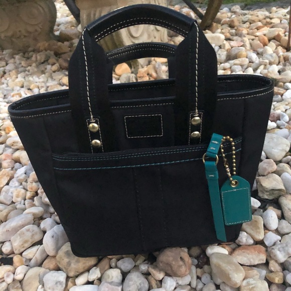Coach Handbags - Coach purse, NEW CONDITION!